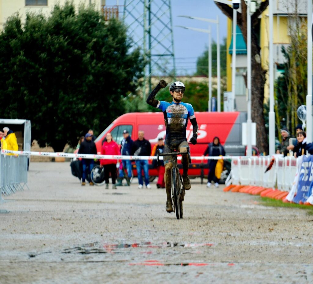 Cycling Cafè Racing Team, Cominelli torna a vincere al GIC